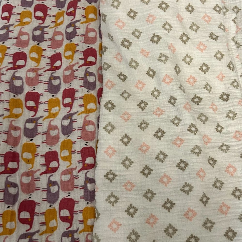 Zutano & Saddle Me Baby Girls Muslin Swaddle Blankets